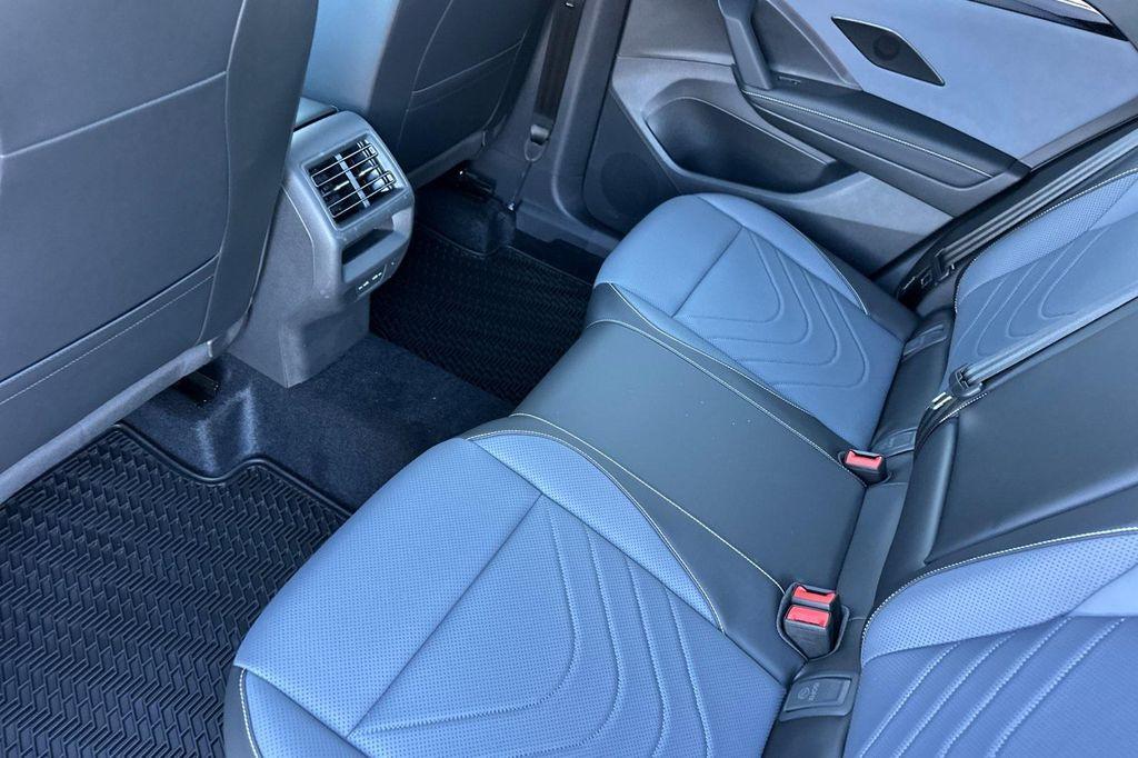 new 2025 Volkswagen Tiguan car, priced at $33,882