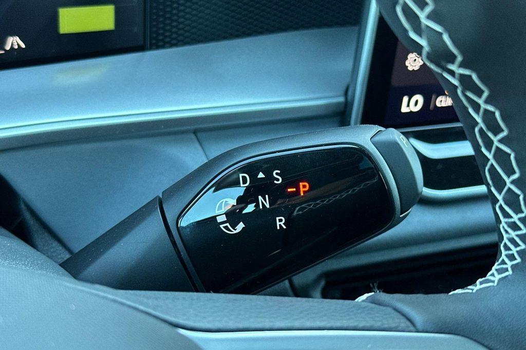 new 2025 Volkswagen Tiguan car, priced at $33,882