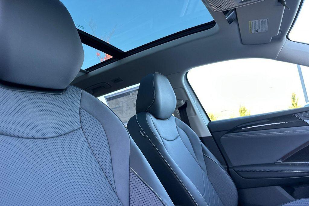 new 2025 Volkswagen Tiguan car, priced at $33,882