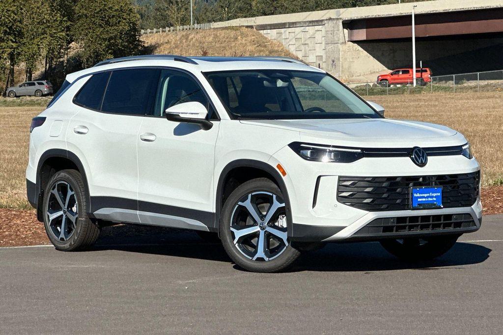 new 2025 Volkswagen Tiguan car, priced at $33,882