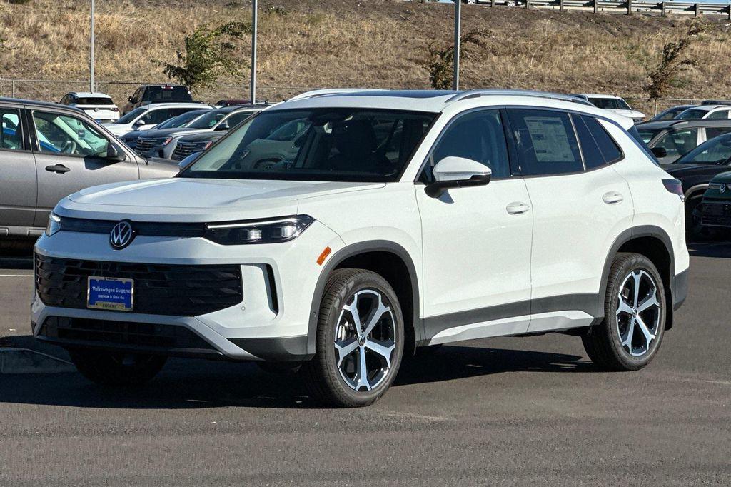 new 2025 Volkswagen Tiguan car, priced at $33,882