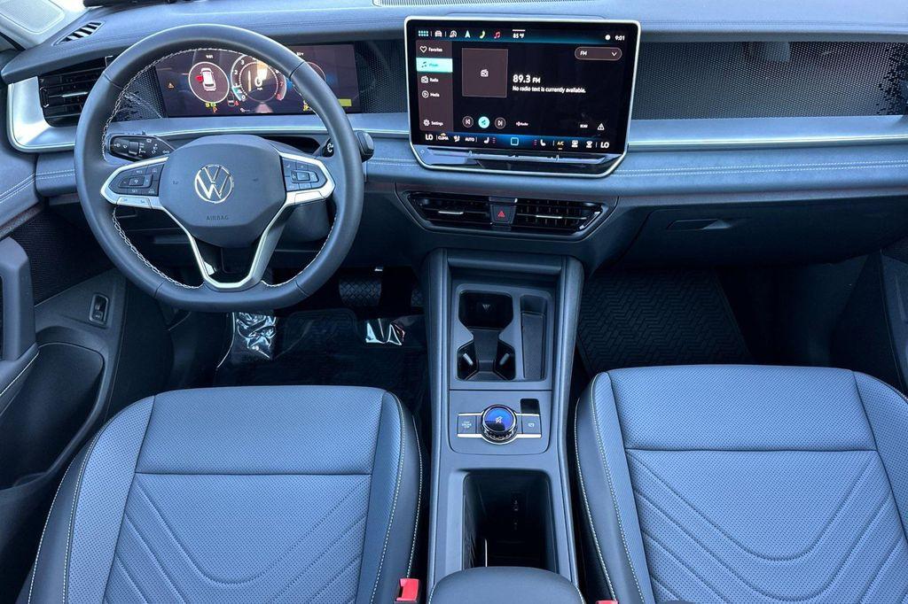 new 2025 Volkswagen Tiguan car, priced at $33,882