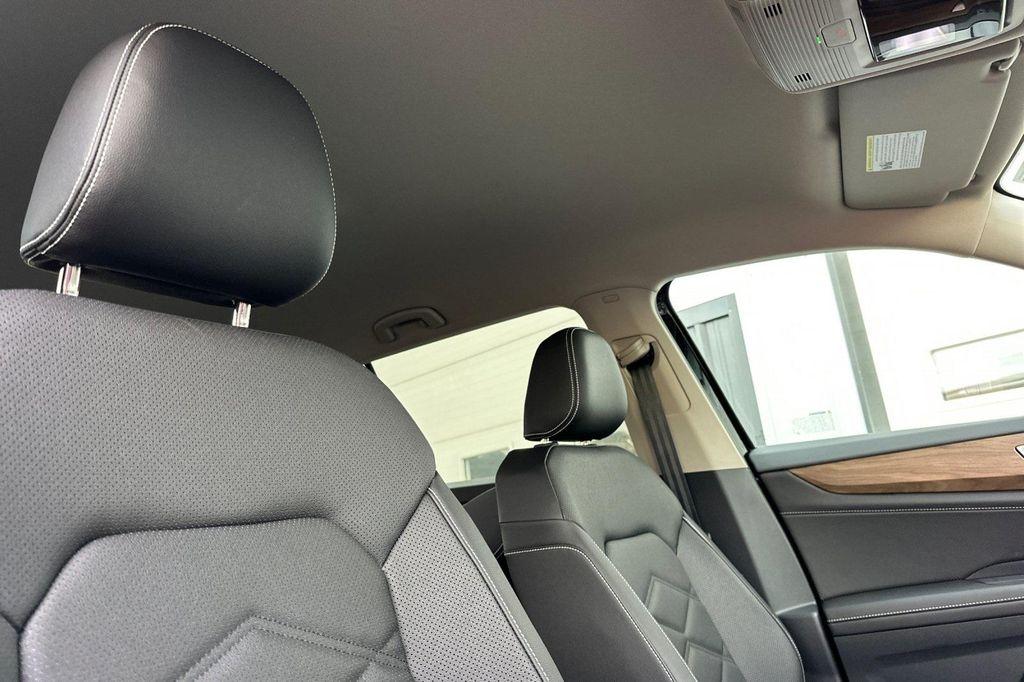 new 2026 Volkswagen Atlas car, priced at $42,504