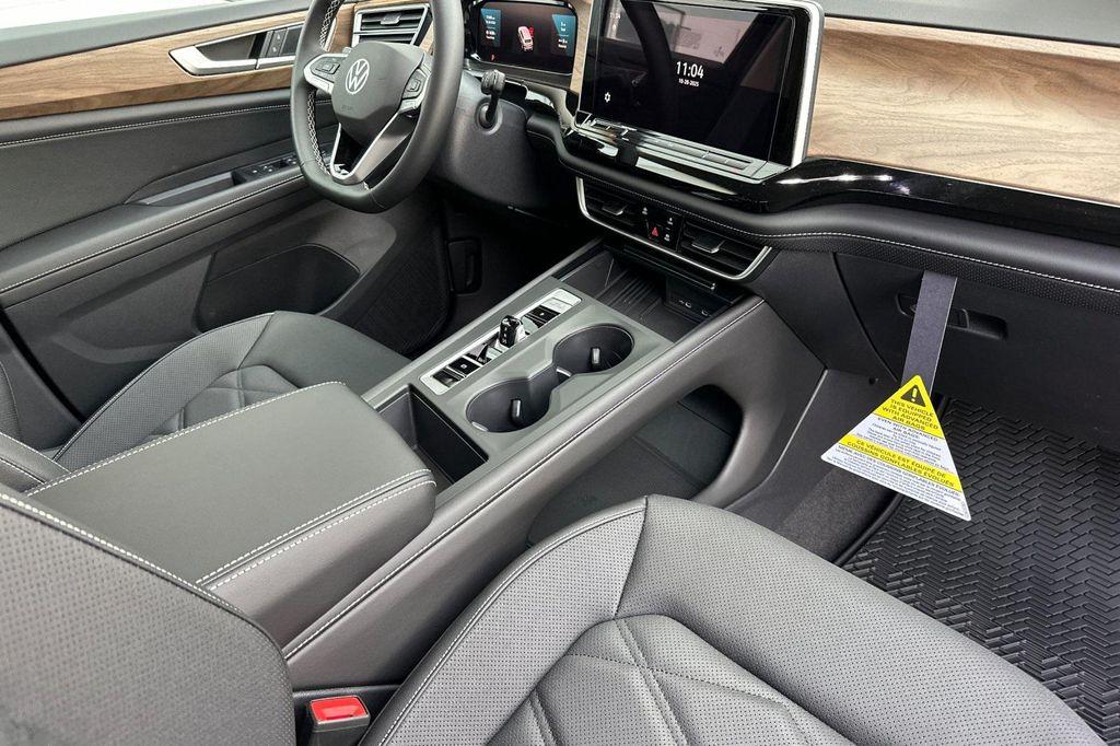 new 2026 Volkswagen Atlas car, priced at $42,504