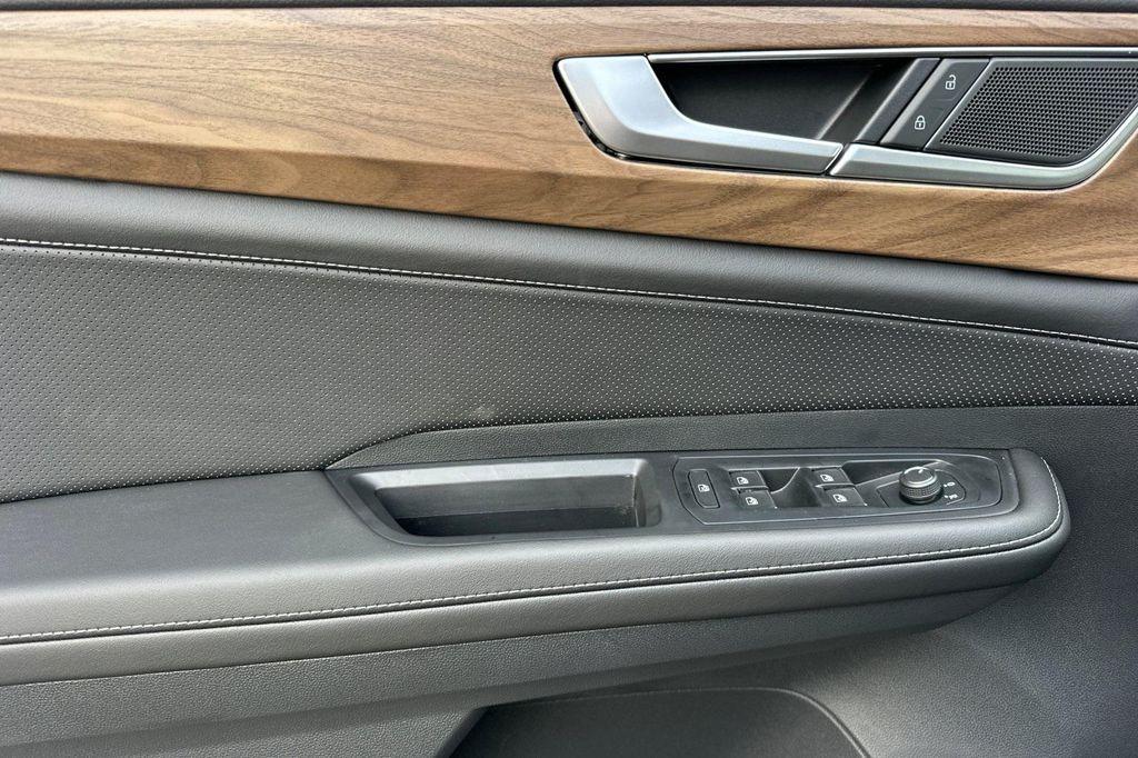 new 2026 Volkswagen Atlas car, priced at $42,504