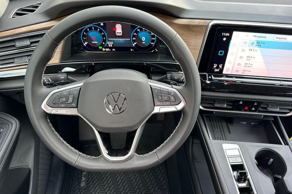 new 2026 Volkswagen Atlas car, priced at $42,504