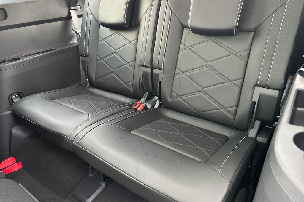 new 2026 Volkswagen Atlas car, priced at $42,504