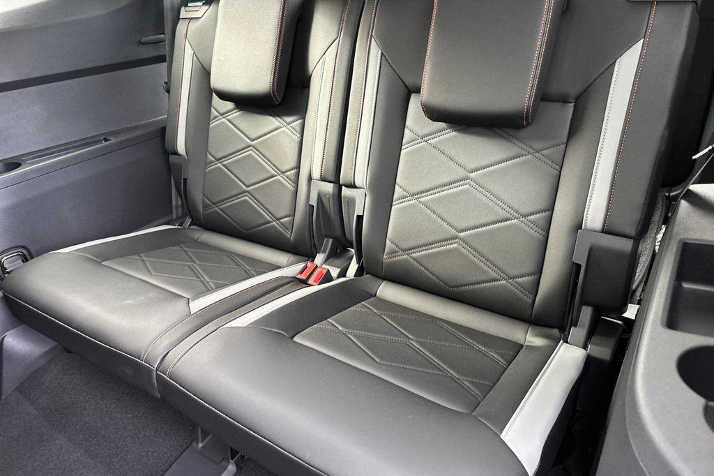 new 2025 Volkswagen Atlas car, priced at $43,041