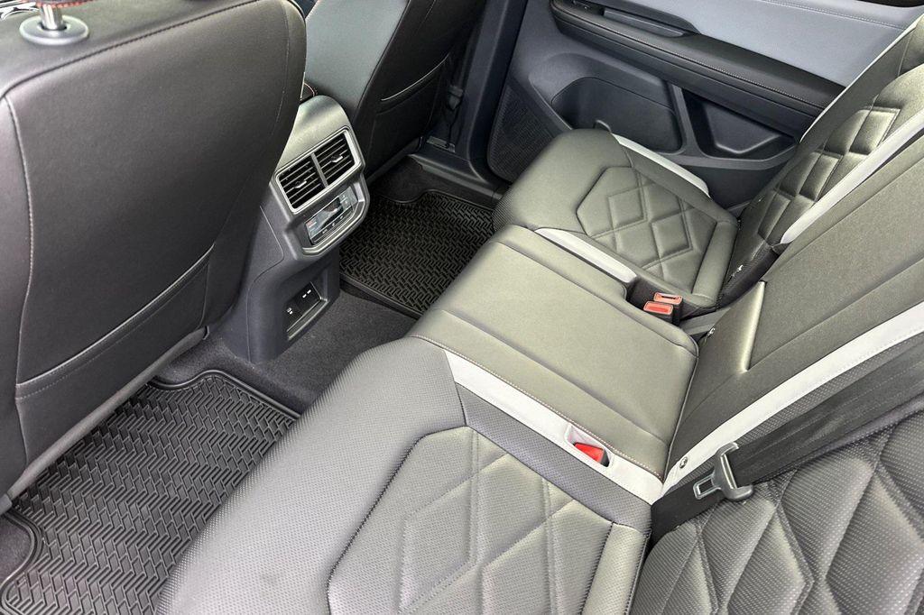 new 2025 Volkswagen Atlas car, priced at $43,041