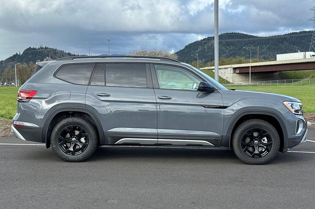new 2025 Volkswagen Atlas car, priced at $43,041