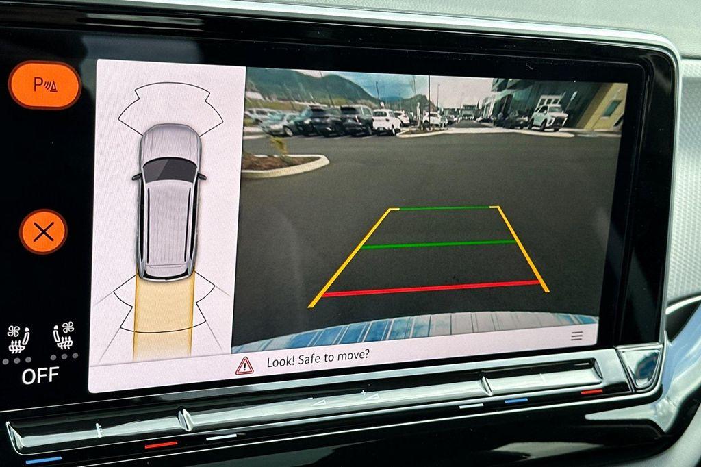 new 2025 Volkswagen Atlas car, priced at $43,041