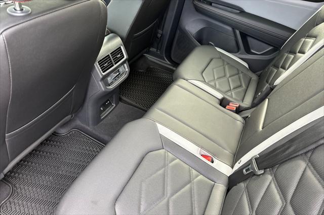 new 2025 Volkswagen Atlas car, priced at $46,245