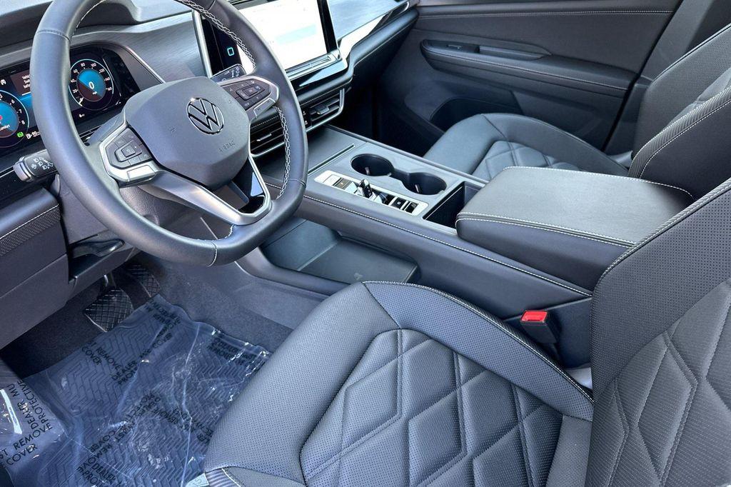 new 2025 Volkswagen Atlas Cross Sport car, priced at $35,216