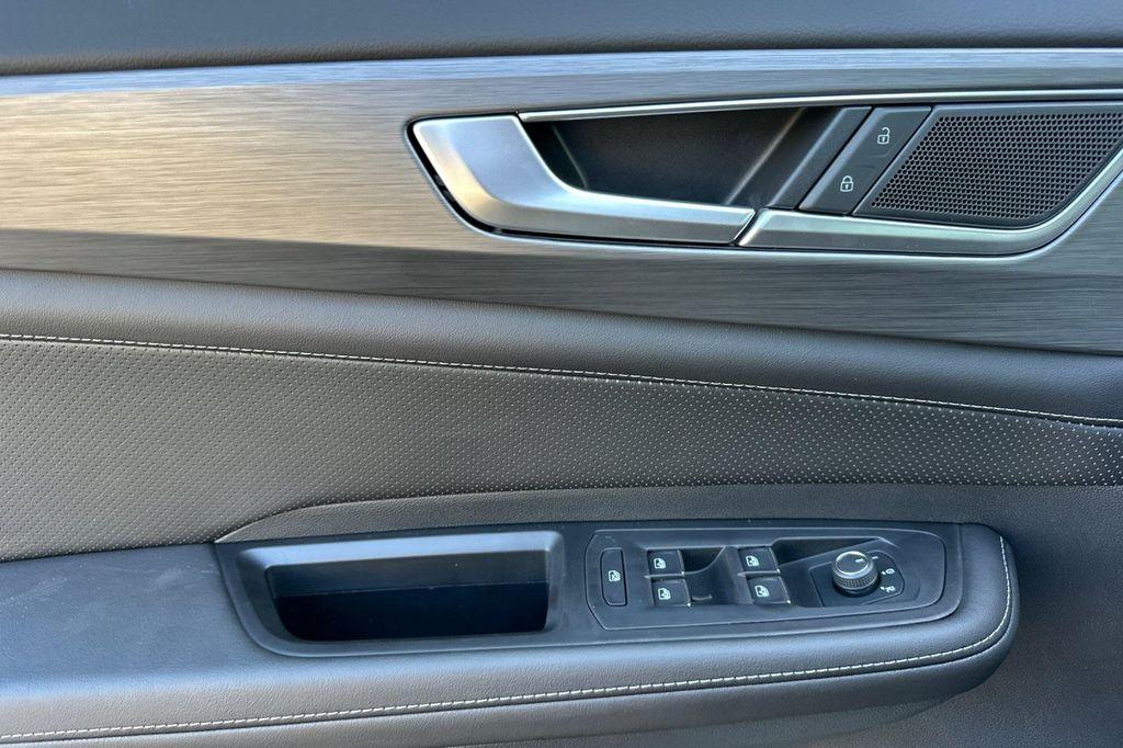 new 2025 Volkswagen Atlas Cross Sport car, priced at $35,216