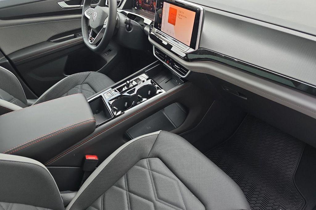 new 2025 Volkswagen Atlas car, priced at $43,049