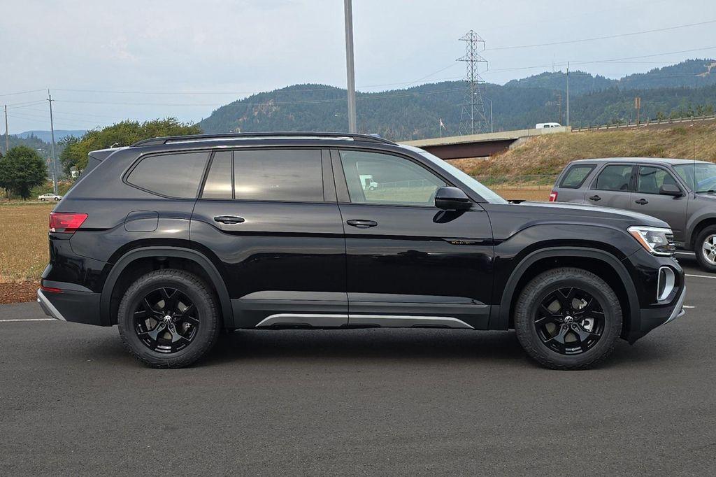 new 2025 Volkswagen Atlas car, priced at $43,049