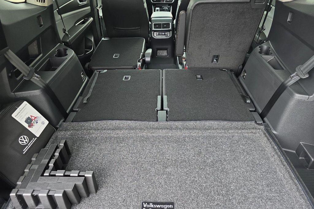 new 2025 Volkswagen Atlas car, priced at $43,049