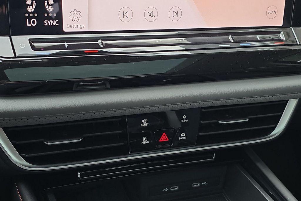 new 2025 Volkswagen Atlas car, priced at $43,049