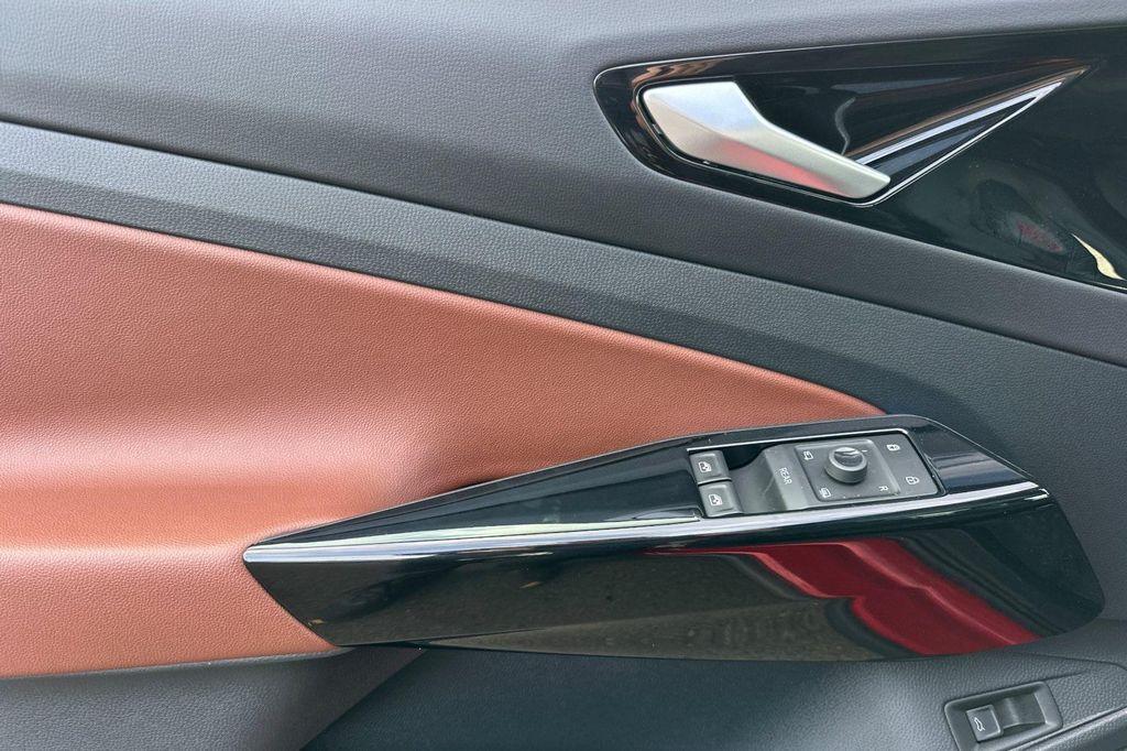 used 2022 Volkswagen ID.4 car, priced at $20,988