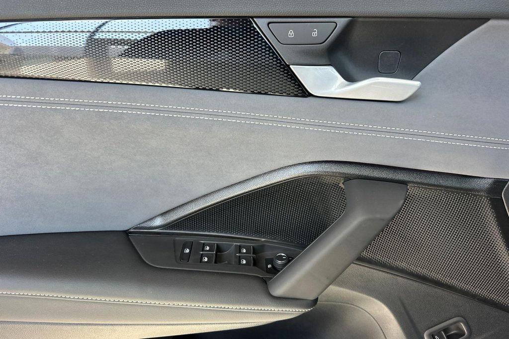 new 2025 Volkswagen Tiguan car, priced at $35,019
