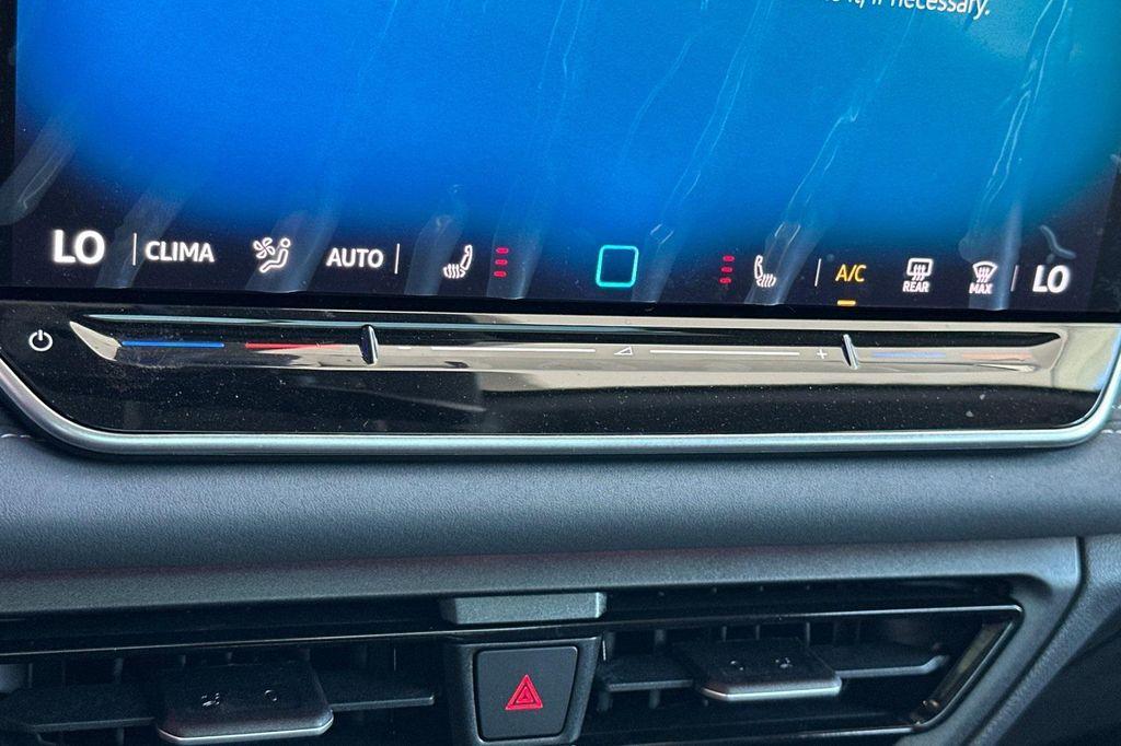 new 2025 Volkswagen Tiguan car, priced at $35,019