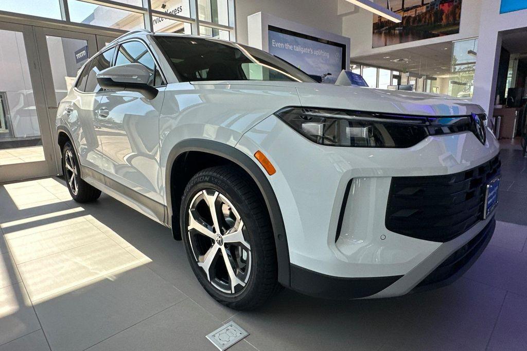new 2025 Volkswagen Tiguan car, priced at $35,019