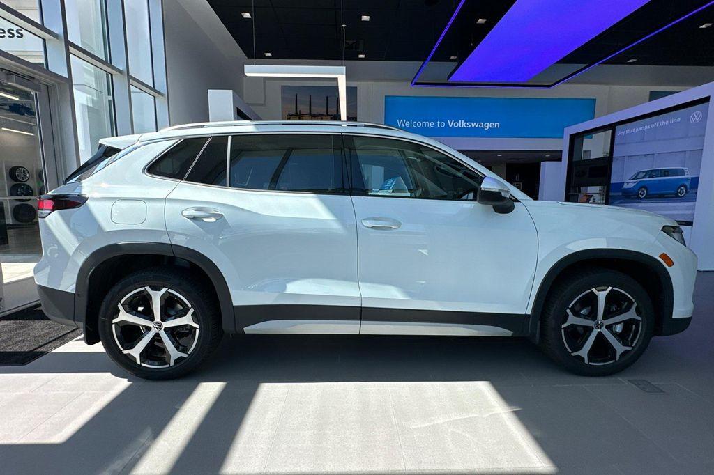 new 2025 Volkswagen Tiguan car, priced at $35,019
