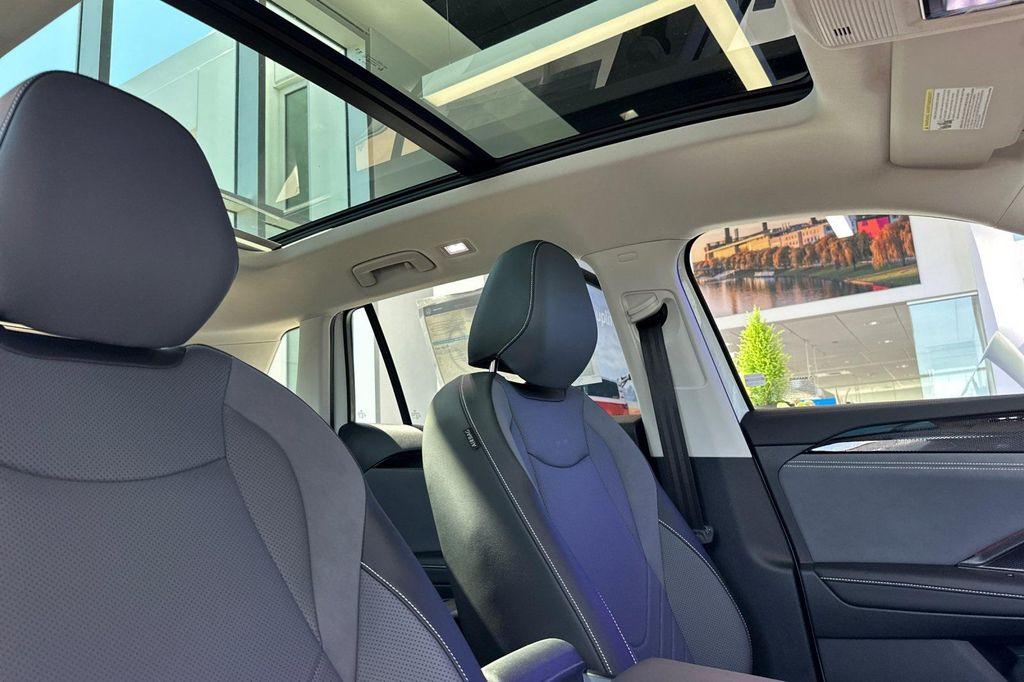 new 2025 Volkswagen Tiguan car, priced at $35,019