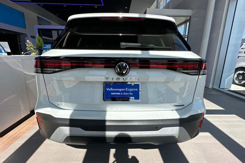 new 2025 Volkswagen Tiguan car, priced at $35,019