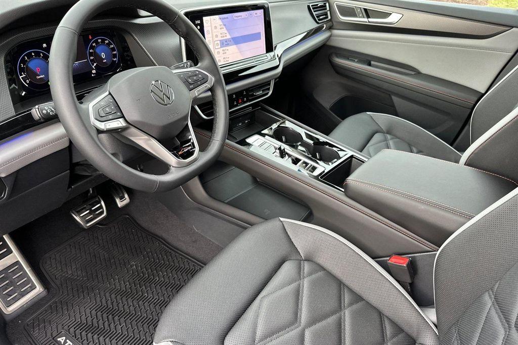 new 2025 Volkswagen Atlas car, priced at $46,808