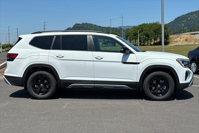 new 2025 Volkswagen Atlas car, priced at $47,216
