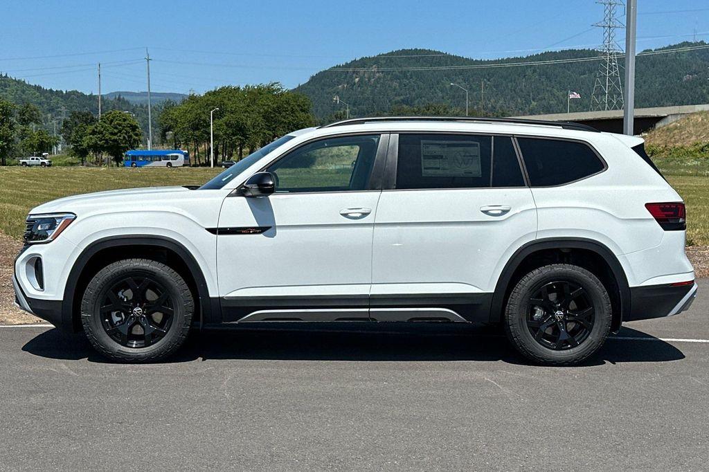 new 2025 Volkswagen Atlas car, priced at $47,216