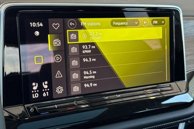 new 2025 Volkswagen Atlas car, priced at $52,684