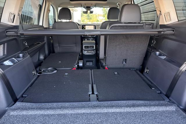 new 2025 Volkswagen Atlas car, priced at $52,684