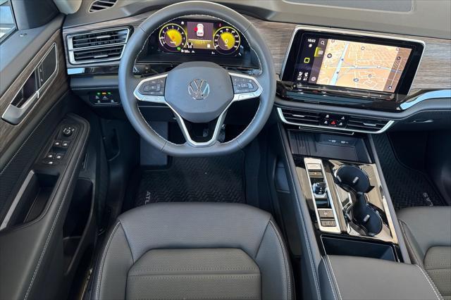 new 2025 Volkswagen Atlas car, priced at $52,684