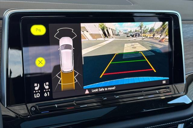 new 2025 Volkswagen Atlas car, priced at $52,684
