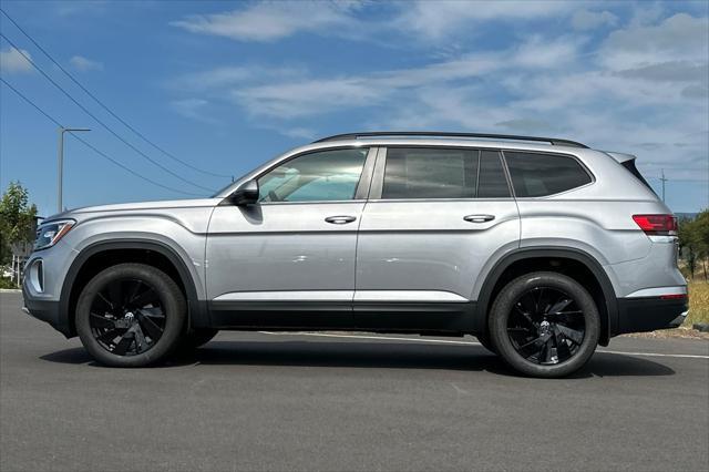 new 2024 Volkswagen Atlas car, priced at $40,700