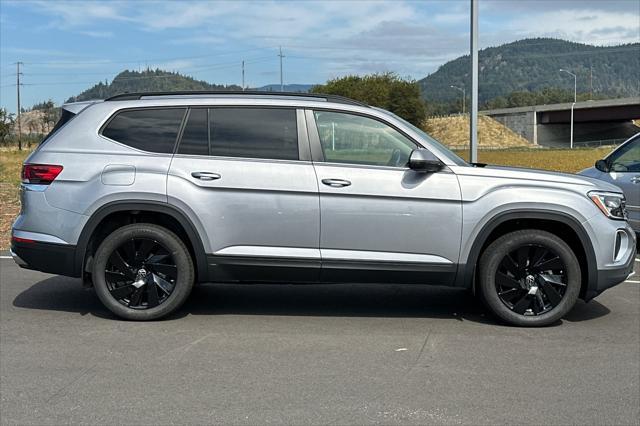 new 2024 Volkswagen Atlas car, priced at $40,700