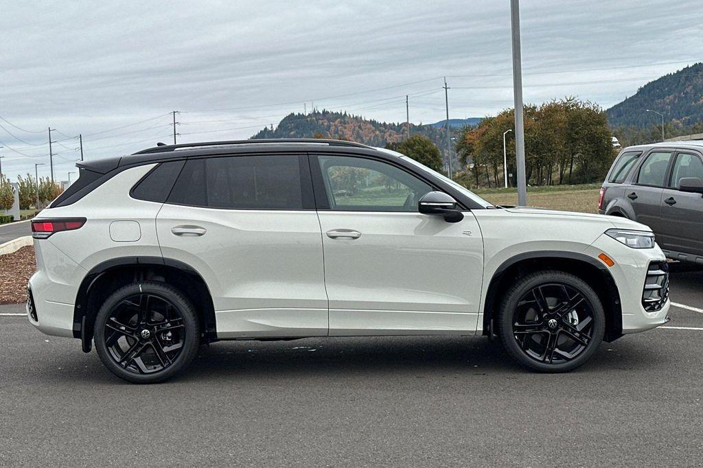 new 2025 Volkswagen Tiguan car, priced at $36,412