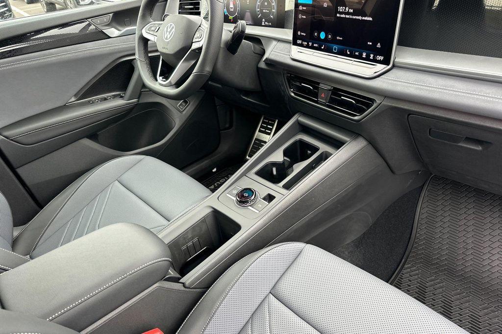 new 2025 Volkswagen Tiguan car, priced at $36,412