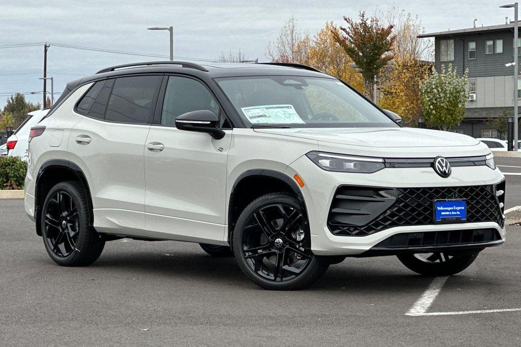 new 2025 Volkswagen Tiguan car, priced at $36,412