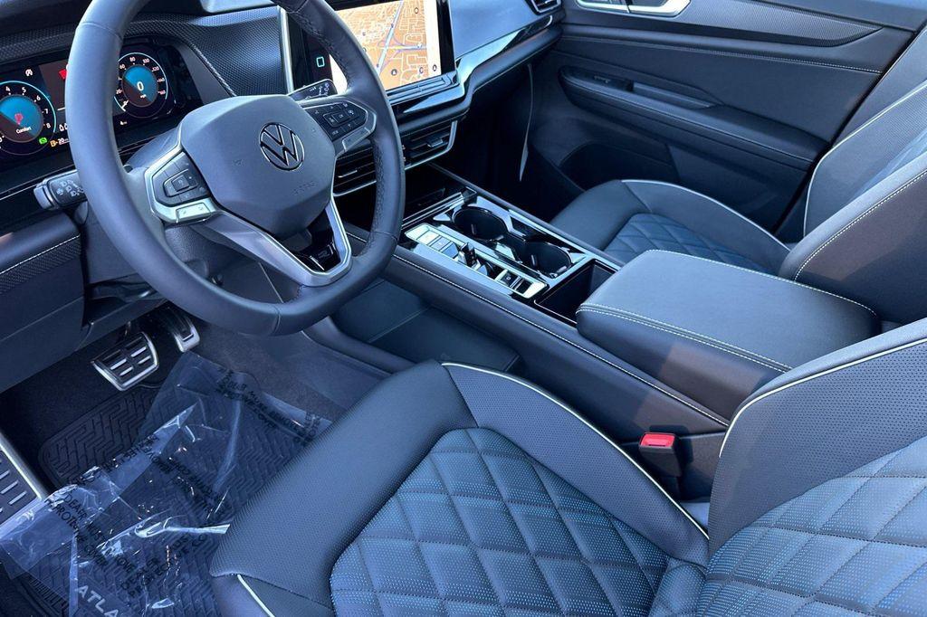new 2026 Volkswagen Atlas Cross Sport car, priced at $56,556