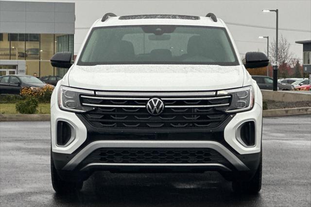 new 2024 Volkswagen Atlas car, priced at $49,324