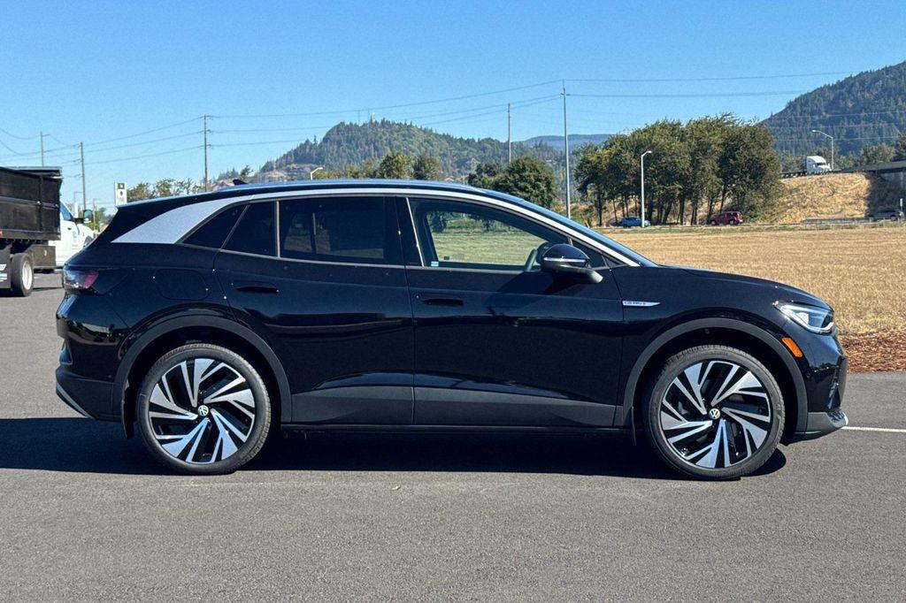 new 2025 Volkswagen ID.4 car, priced at $51,366
