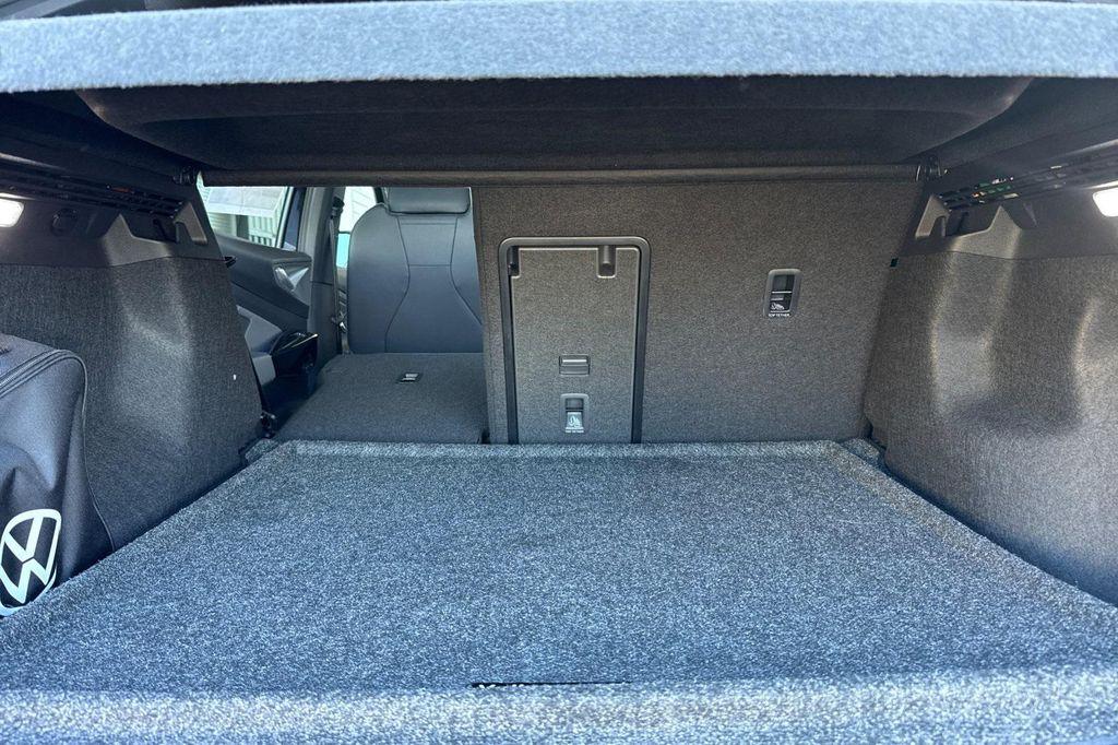 new 2025 Volkswagen ID.4 car, priced at $51,366