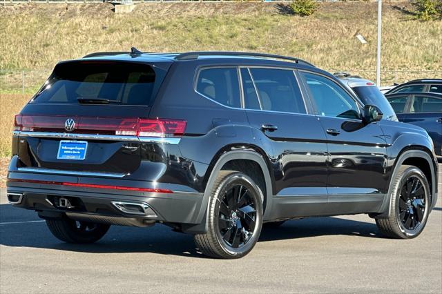 new 2024 Volkswagen Atlas car, priced at $40,200