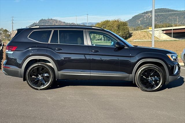 new 2024 Volkswagen Atlas car, priced at $40,700