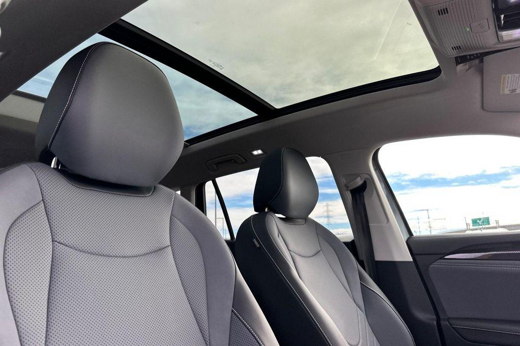 new 2025 Volkswagen Tiguan car, priced at $33,882