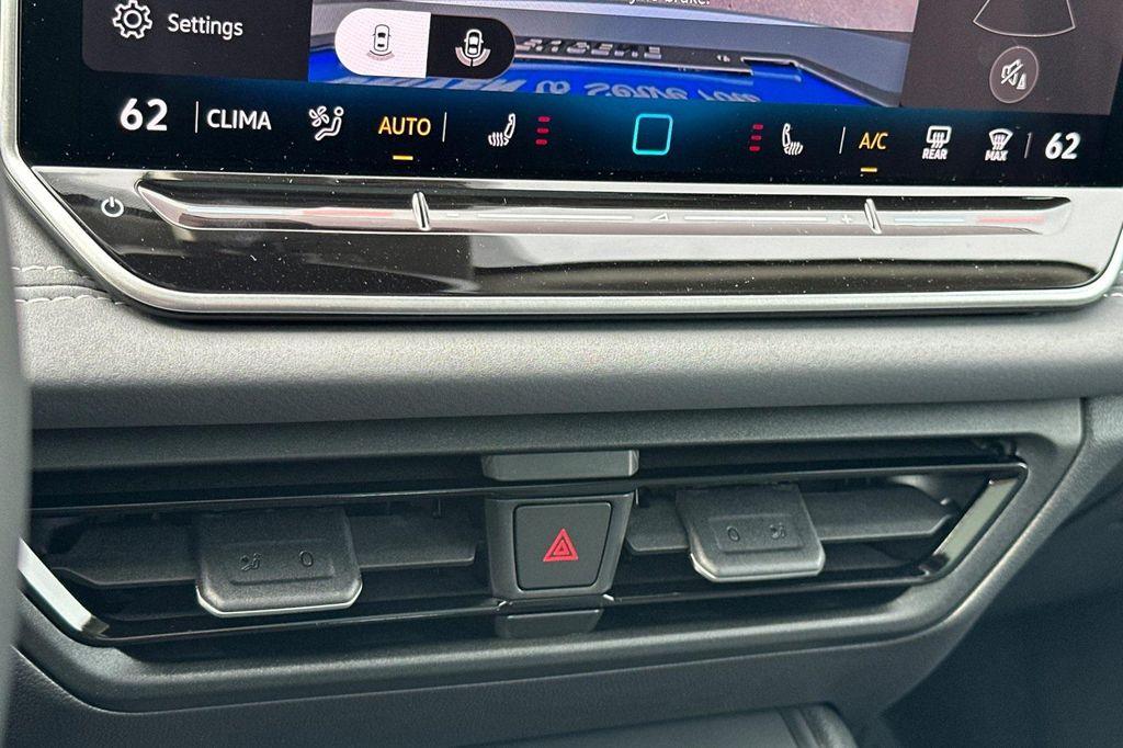 new 2025 Volkswagen Tiguan car, priced at $33,882