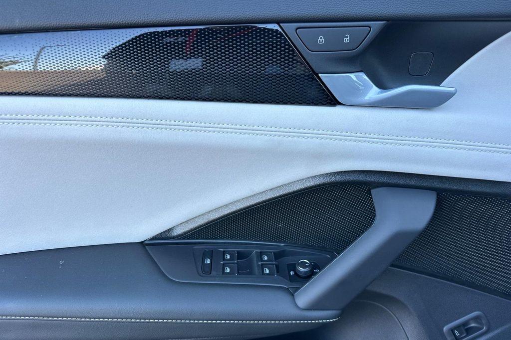 new 2025 Volkswagen Tiguan car, priced at $34,844